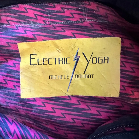 Electric Yoga Puffy Lightning Bolt Gym / Tote Bag - Picture 4 of 4